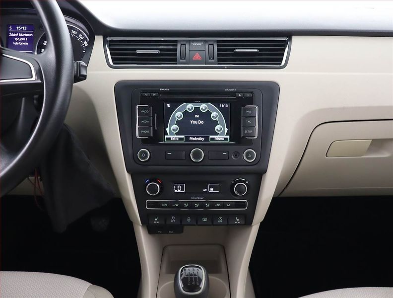 Škoda Rapid (2012) 1.2 TSI, Serv.kniha, Navi - fotka 12 z 19
