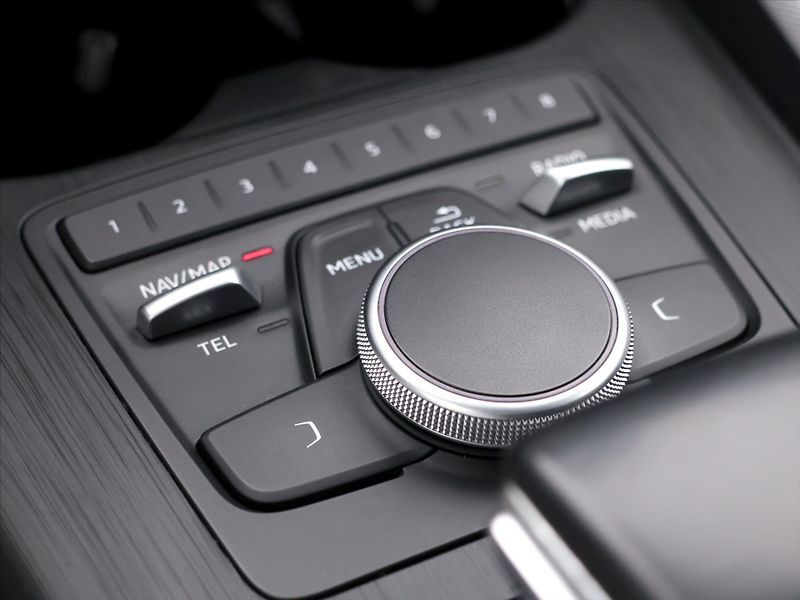 Audi A4 Allroad 2,0 TFSI 185kW Quattro S-troni - fotka 30 z 43