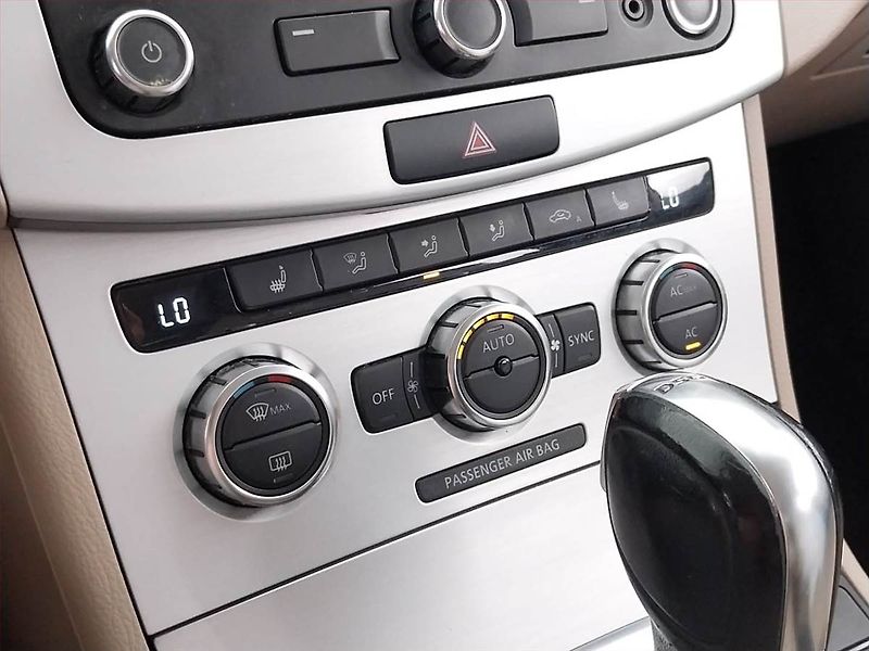 Volkswagen CC (2012) Highline 2.0 TDI, Automat - fotka 19 z 22