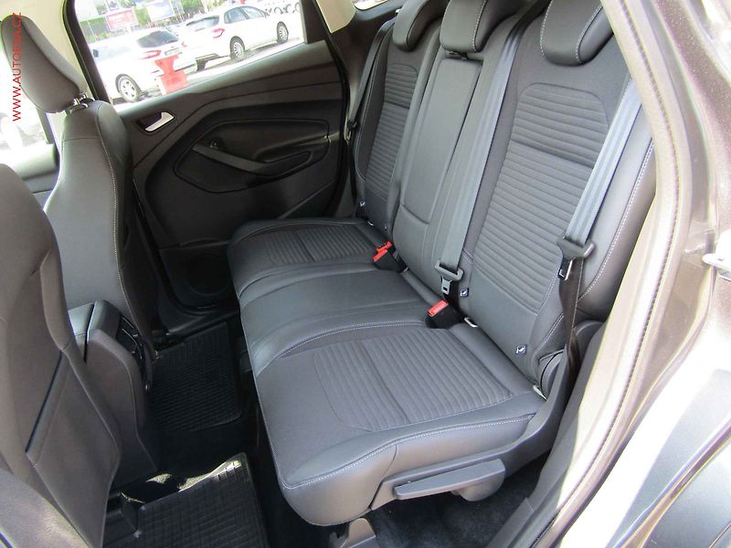 Ford Kuga (2018) 2.0TDCi 4x4, AC, výhřev sed. - fotka 10 z 16