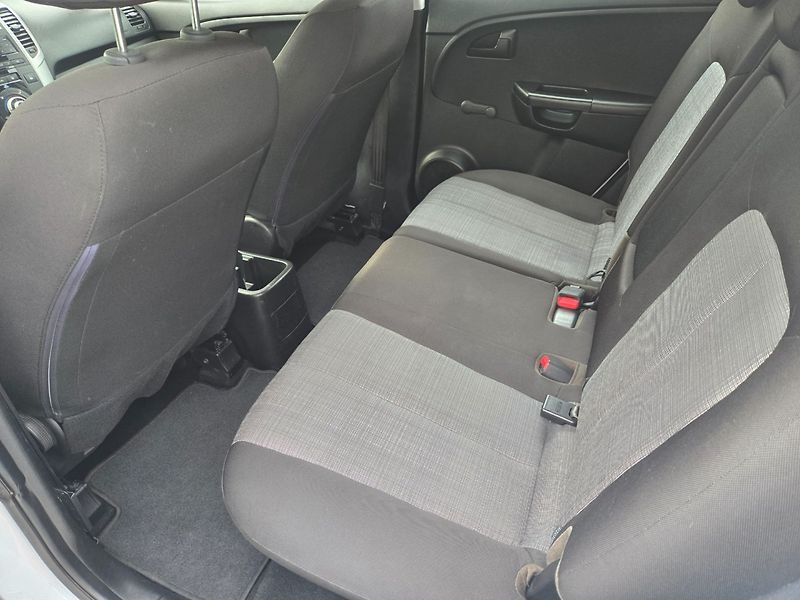 Kia Venga (2014) 1.4 i Serviska - fotka 10 z 20