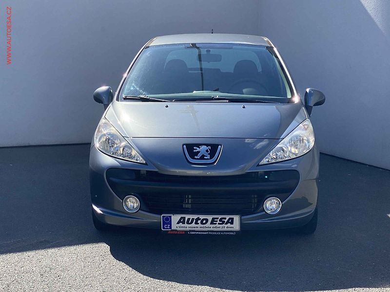 Peugeot 207 (2009) 1.4 i, AC, el. výbava - fotka 2 z 15