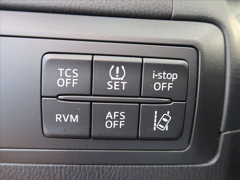 Mazda CX-5 2,2 D,129kW,1majČR,4x4,serv.kn - fotka 17 z 29