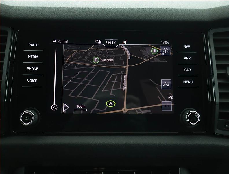 Škoda Kodiaq (2021) Sportline 1.5 TSI - fotka 15 z 18