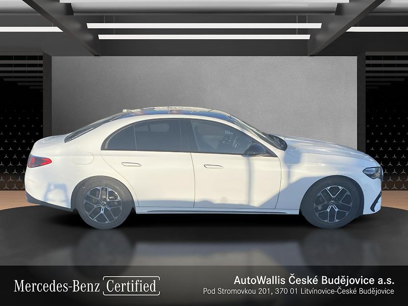 Mercedes-Benz Třídy E E 220d 4M AMG - fotka 6 z 27