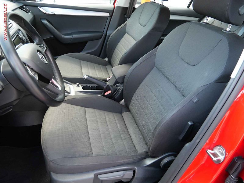 Škoda Octavia (2016) 1.4TSi, ČR, Style, TZ - fotka 9 z 19