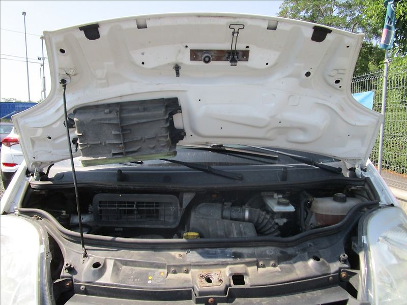 Renault Trafic 2.0dCi 115 Passenger, 9 míst - fotka 41 z 41