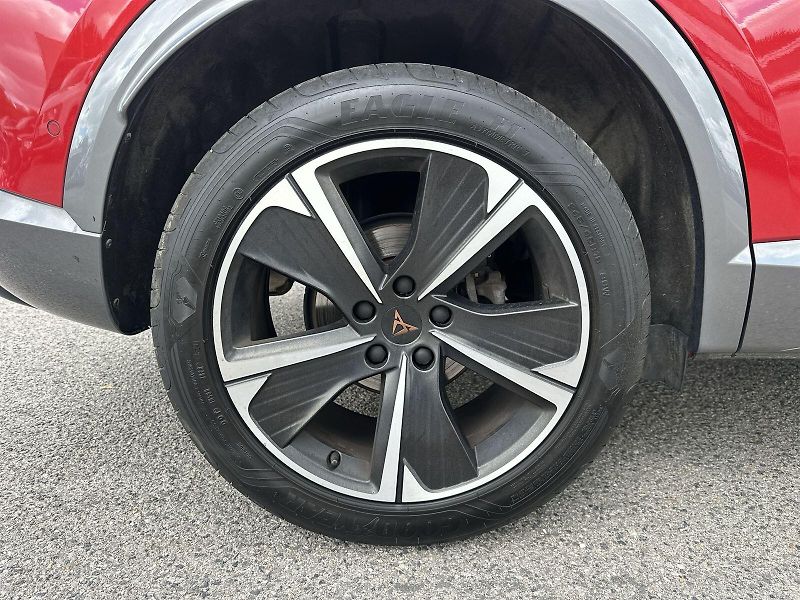 Cupra Formentor (2024) 1.5 TSI DSG - fotka 28 z 32