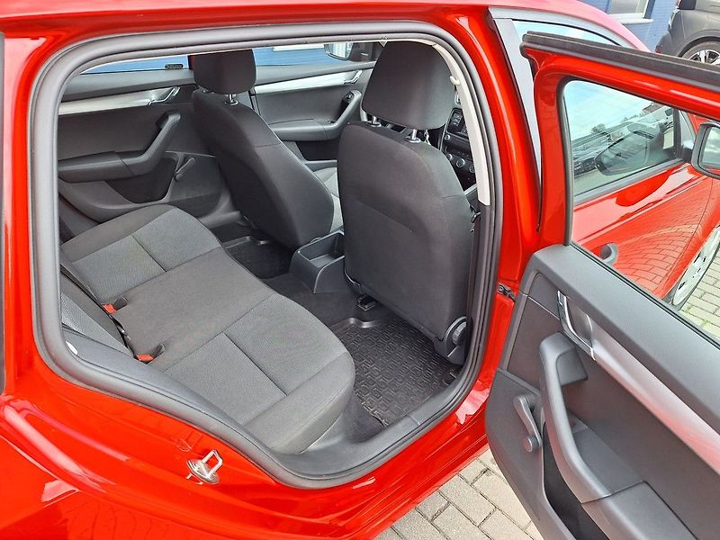 Škoda Octavia (2016) Combi 1.6 TDI 81kW - fotka 16 z 17