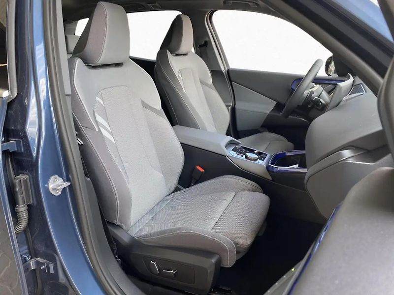 BMW X3 20d xDrive Pano Kamera Tažné - fotka 6 z 11