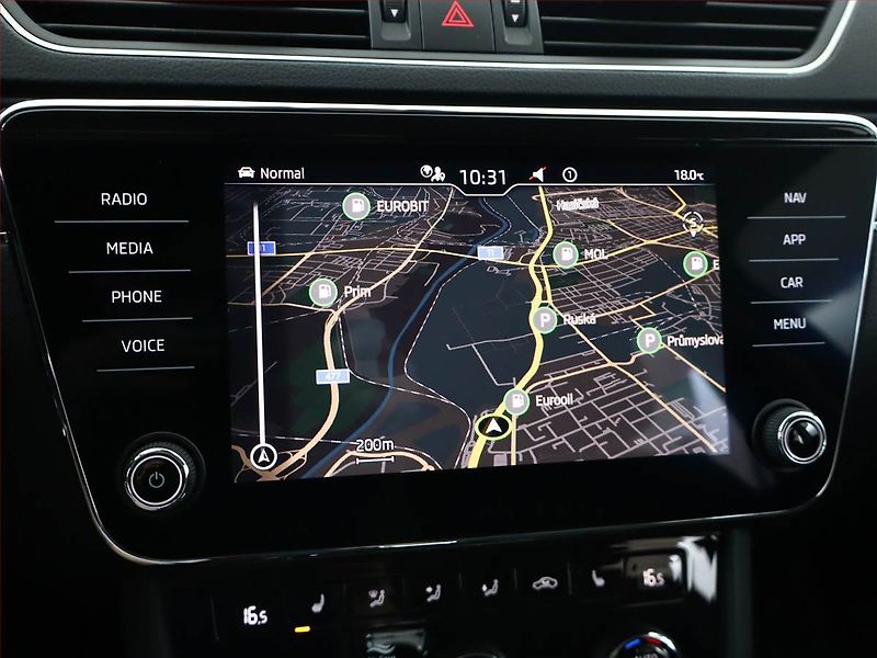 Škoda Superb (2023) Style 2.0 TDI - fotka 17 z 20