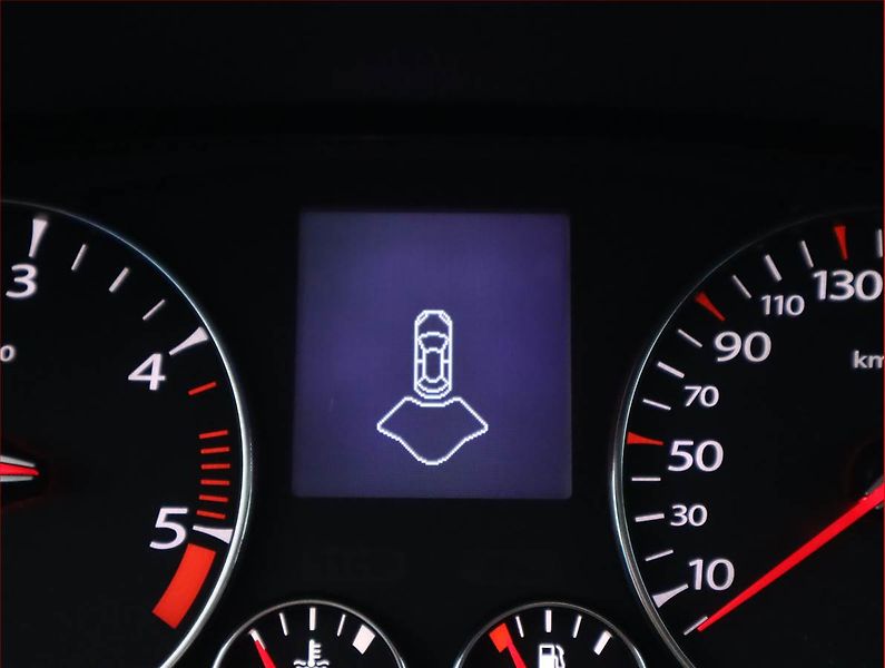 Renault Laguna (2012) 2.0 dCi, Automat, Serv.kniha - fotka 20 z 20
