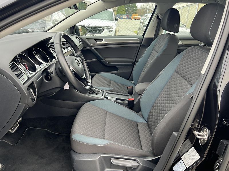 Volkswagen Golf IQ.DRIVE 1.6TDi DSG KLIMA ALU - fotka 9 z 55