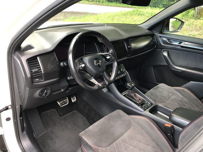 Škoda Kodiaq (2021) 2.0 TDI RS 176KW 4x4 - WEBASTO - fotka 15 z 22