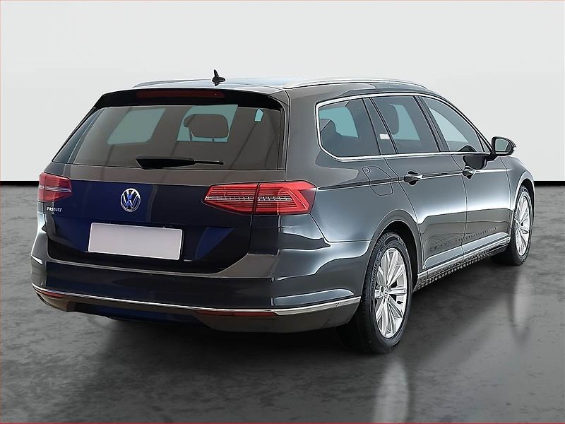 Volkswagen Passat (2018) 2.0 TDI, Automat, Kůže, Navi - fotka 5 z 19