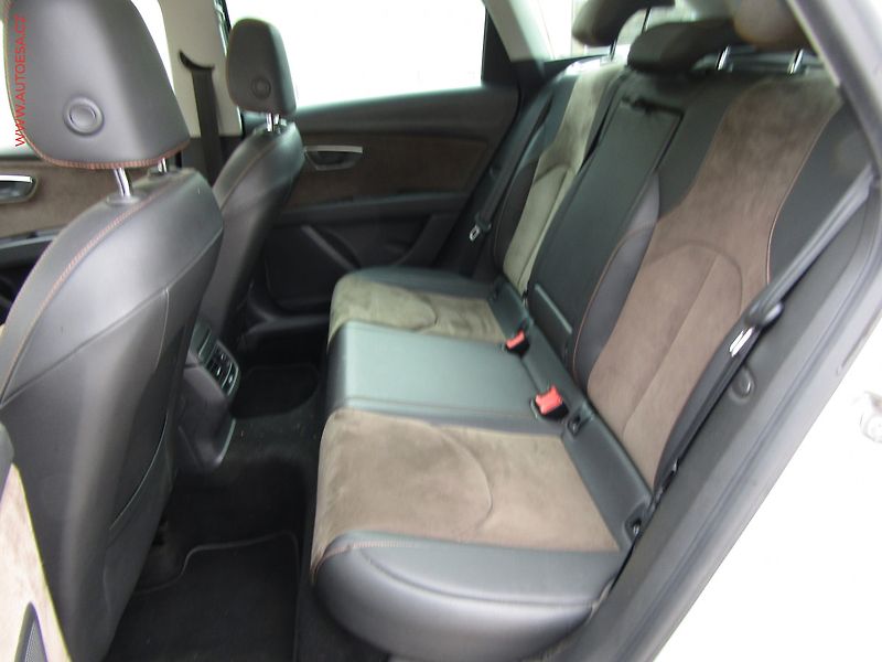 Seat Leon (2015) 2.0 TDi 4x4, X-Perience, DSG - fotka 10 z 20