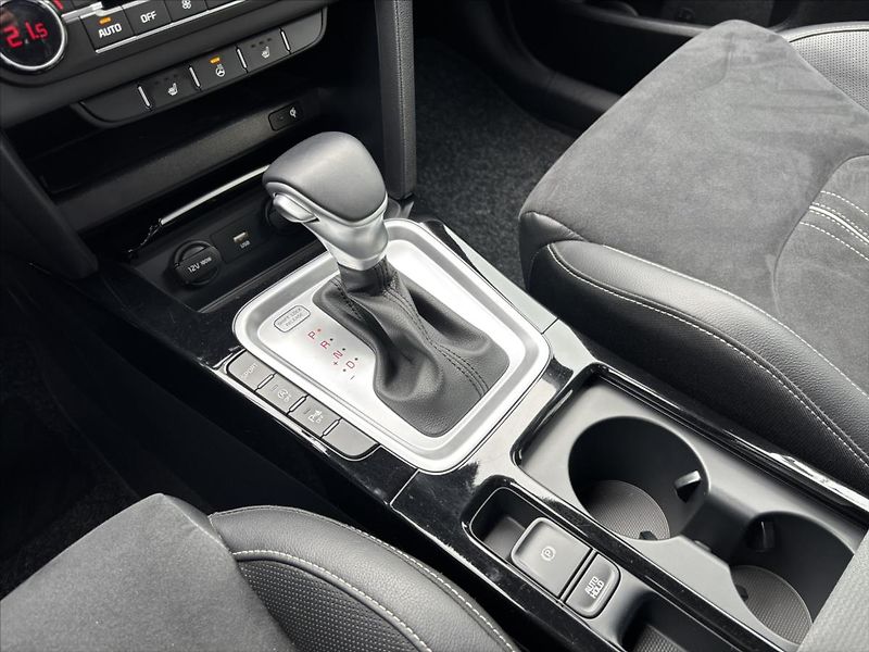 Kia XCeed 1,5 AT Black Edition ZÁRUKA - fotka 32 z 47