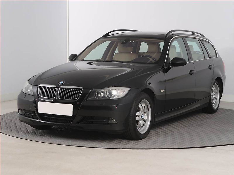 BMW Řada 3 (2007) 320 d, Tažné, servisované - fotka 2 z 15