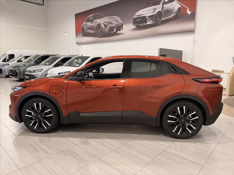 Toyota C-HR 0,0 Executive  77 kWh, pohon A - fotka 3 z 10