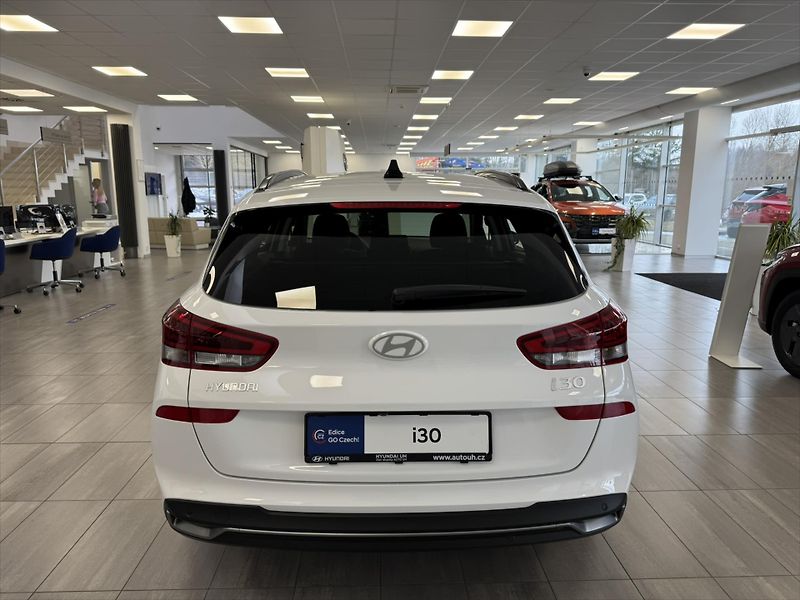 Hyundai i30 (2026) 1,6 T-GDI DCT GO CZECH - fotka 5 z 11