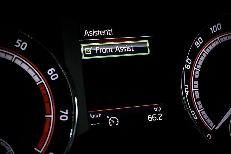 Škoda Octavia 3 FL Combi 2.0 TSI 169 kW RS - fotka 29 z 39