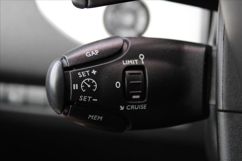 Citroën SpaceTourer 2,0 HDi  ČR,DPH,AT,8MÍST,SHINE - fotka 24 z 43
