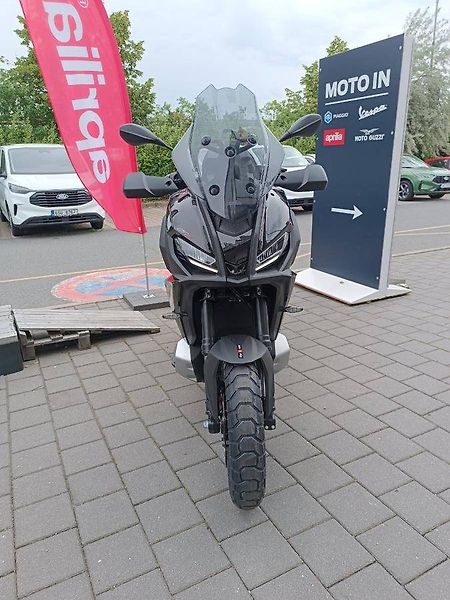 Aprilia (2026) SR GT 400 Rugget Black - fotka 2 z 9