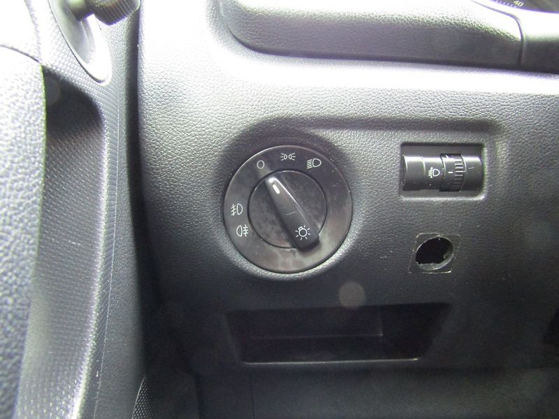 Škoda Roomster (2011) 1.6 TDI 66kW  BEZ KOROZE - fotka 29 z 34