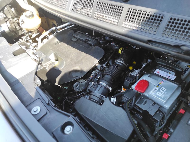 Toyota ProAce Verso 2,0D-4D130kW,L2, Shuttle,ČR - fotka 41 z 44