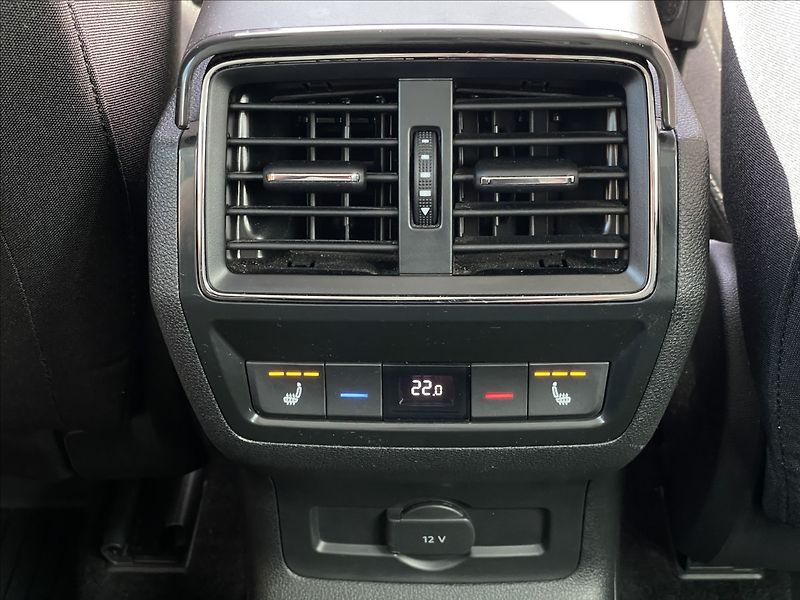 Škoda Karoq 2,0 TDI DSG Style Plus - fotka 14 z 25