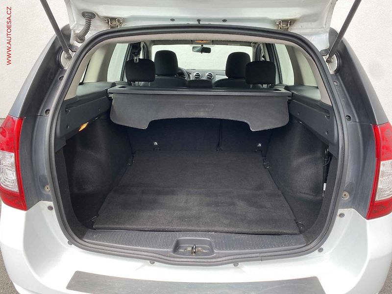Dacia Logan (2014) 1.1i, El.okna - fotka 7 z 15