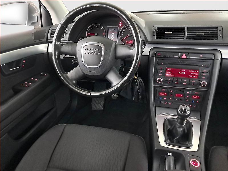 Audi A4 (2007) 2.0 TDI, nová STK - fotka 7 z 17