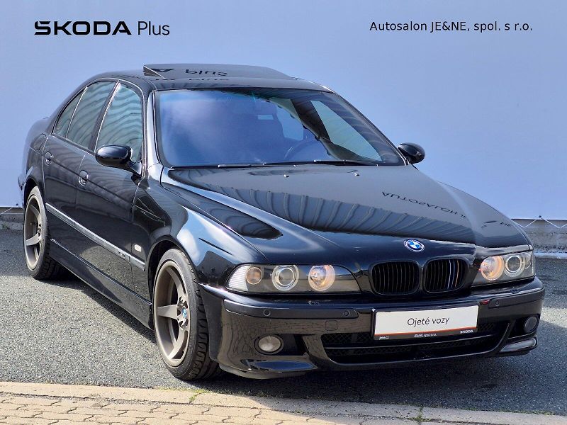 BMW Řada 5 (1996) 540i 210kW - fotka 6 z 23