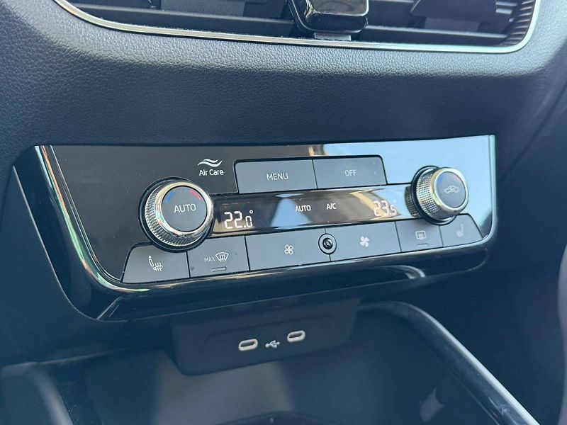 Škoda Fabia Top Selection 1,0 TSI 85 kW 6° - fotka 12 z 30