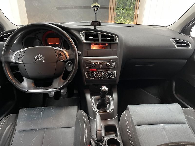 Citroën C4 1.6 VTi ČR 1.MAJITEL - fotka 20 z 23