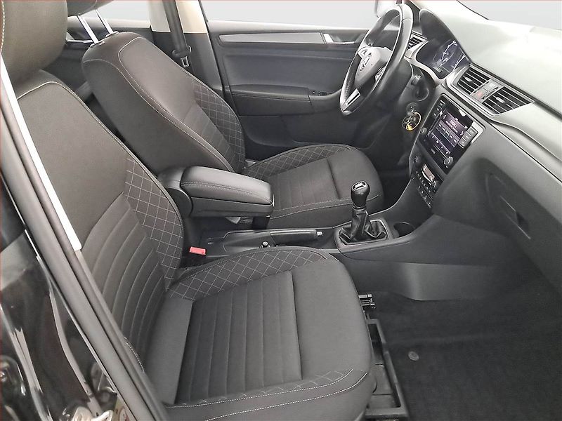 Škoda Rapid (2018) Spaceback 1.0 TSI, ČR,1.maj - fotka 9 z 18