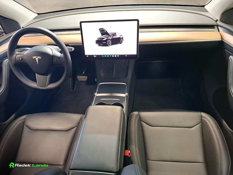 Tesla Model Y (2023) Long Range AWD Berlín - fotka 3 z 6