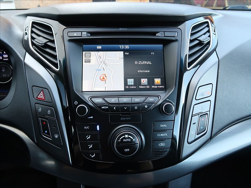 Hyundai i40 1,7 CRDi,104kW,1majČR,automat - fotka 14 z 25
