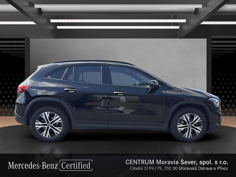 Mercedes-Benz GLA 200 d 4MATIC - fotka 6 z 16