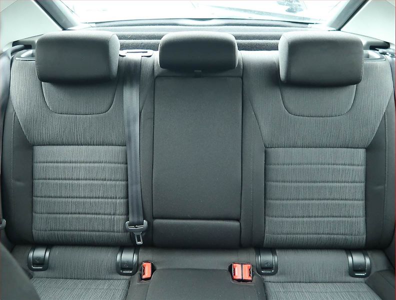 Škoda Octavia (2015) Ambition 1.6 TDI, Tempomat - fotka 10 z 16