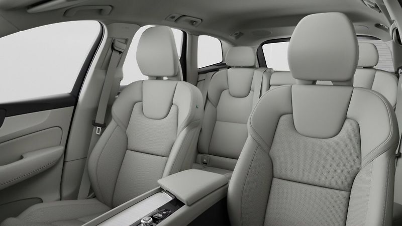 Volvo XC60 (2026) BRIGHT B5 PLUS 4X4,360°KAMERA - fotka 7 z 9