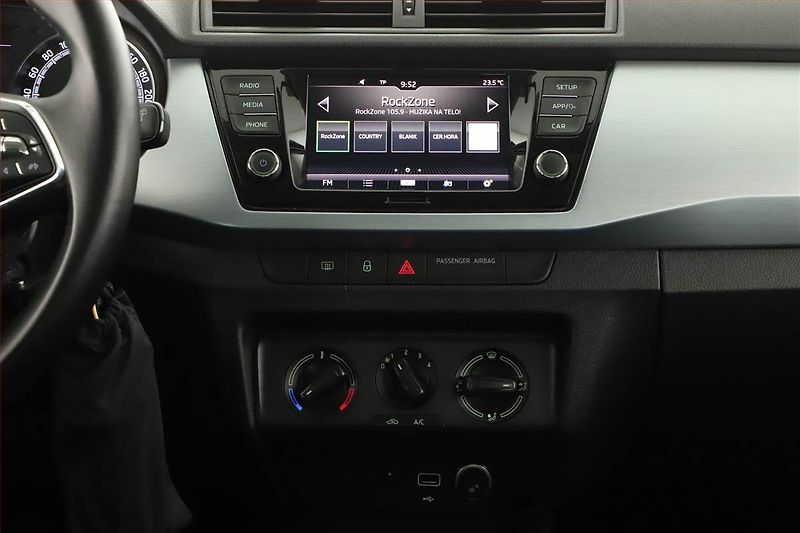 Škoda Fabia (2021) Ambition 1.0 TSI, ČR,1.maj - fotka 9 z 13