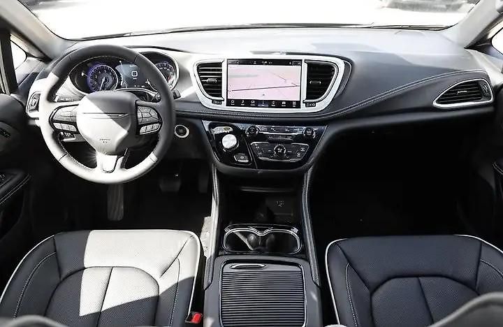 Chrysler Pacifica (2026) Nová 2027 na cestě do ČR AWD - fotka 6 z 6