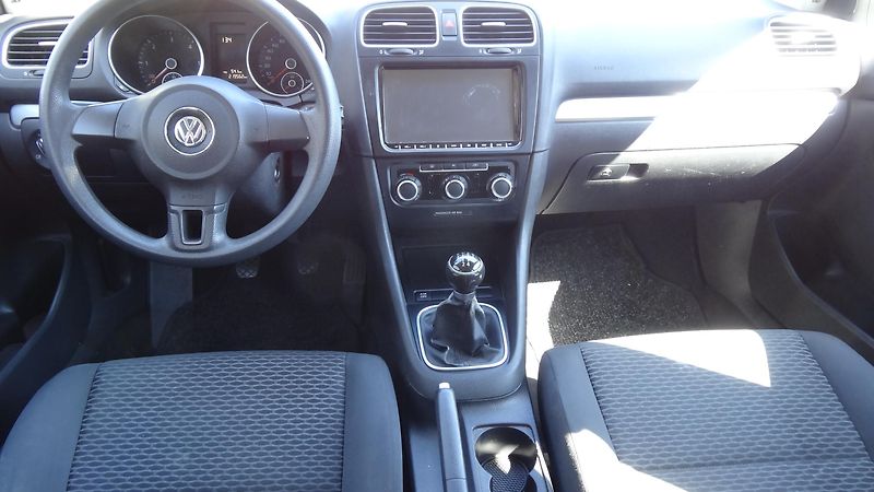 Volkswagen Golf Kombi 1.6TDi Klima, Navi - fotka 3 z 10