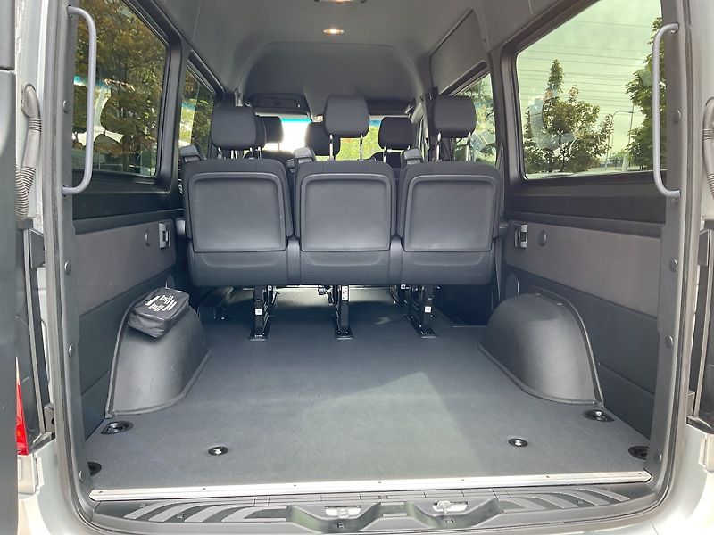 Mercedes-Benz Sprinter 319 CDI Tourer A/T,Led.,El.Dve - fotka 7 z 13