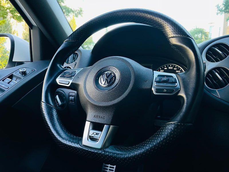 Volkswagen Tiguan 1.4TSI 4x4 MAN SERVISKA TAŽNÉ - fotka 27 z 52