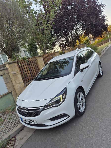 Opel Astra (2017) Opel Astra K 1.6 CDTI 100 kW - fotka 10 z 23