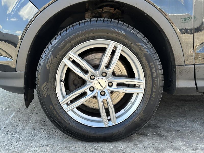 Ford Kuga 2.0TDCi 4x4 150PS NAVI Tempoma - fotka 9 z 38