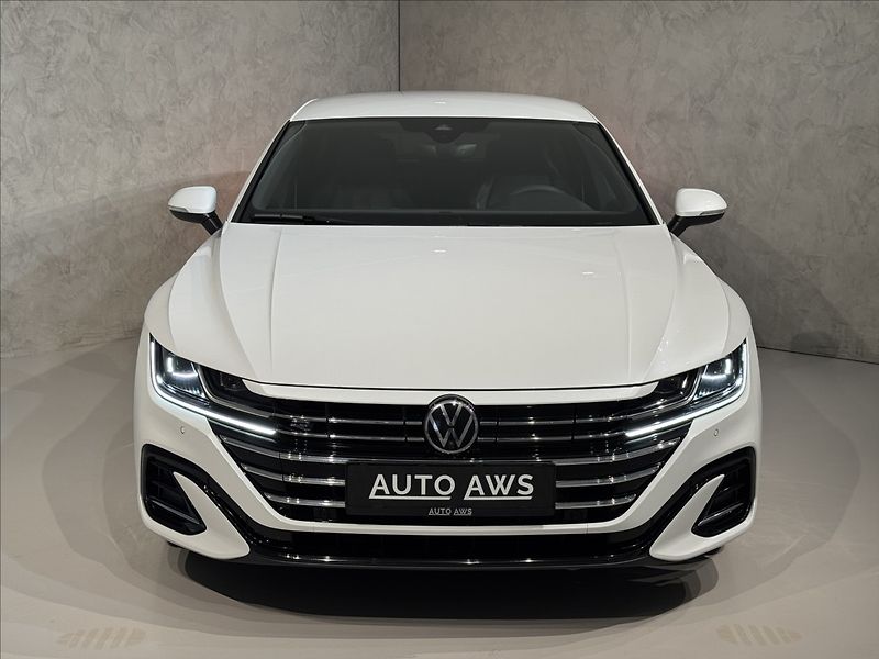 Volkswagen Arteon Shooting Brake 1,4 TSi  DSG eHybrid R-line 36 - fotka 3 z 48
