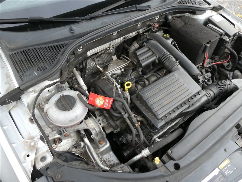 Škoda Octavia 1,4 TSi 110kW DSG, 2x Alu kola - fotka 37 z 42